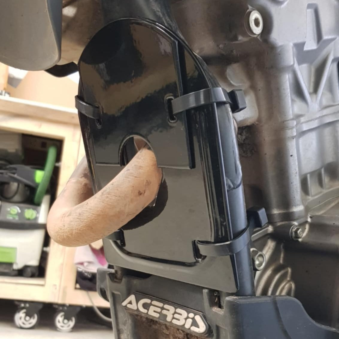 To Fit Honda ACERBIS CRF300L Exhaust Mud Catcher
